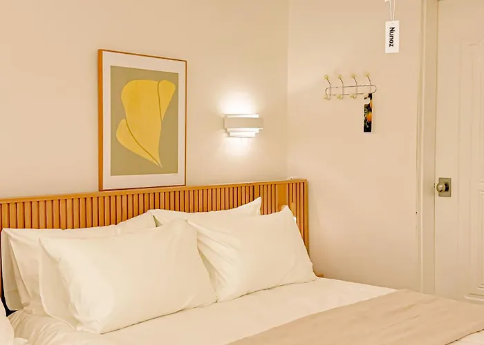 강남성형외과,강남웨딩,6인실,학동역5분,압구정,가로수길,홍대30분,명동20분,성수20분 Apartment *