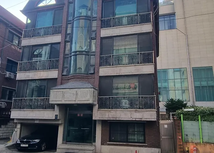 강남성형외과,강남웨딩,6인실,학동역5분,압구정,가로수길,홍대30분,명동20분,성수20분 *